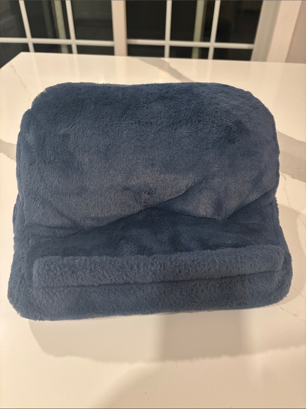 Pillowfort Navy Plush Faux Fur Tablet Holder… Great Condition